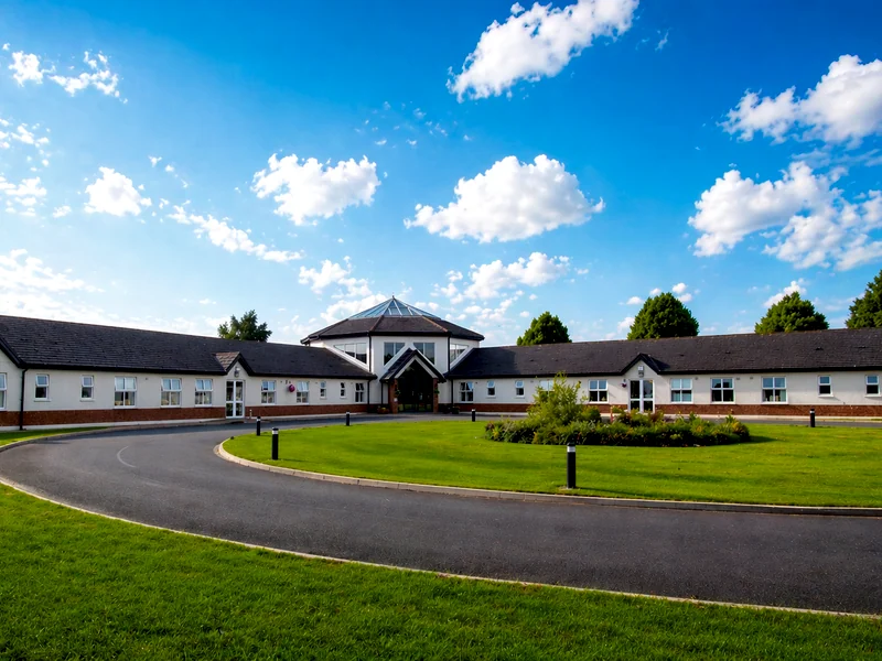 Front driveway and entrance at Rivervale Nursing Home